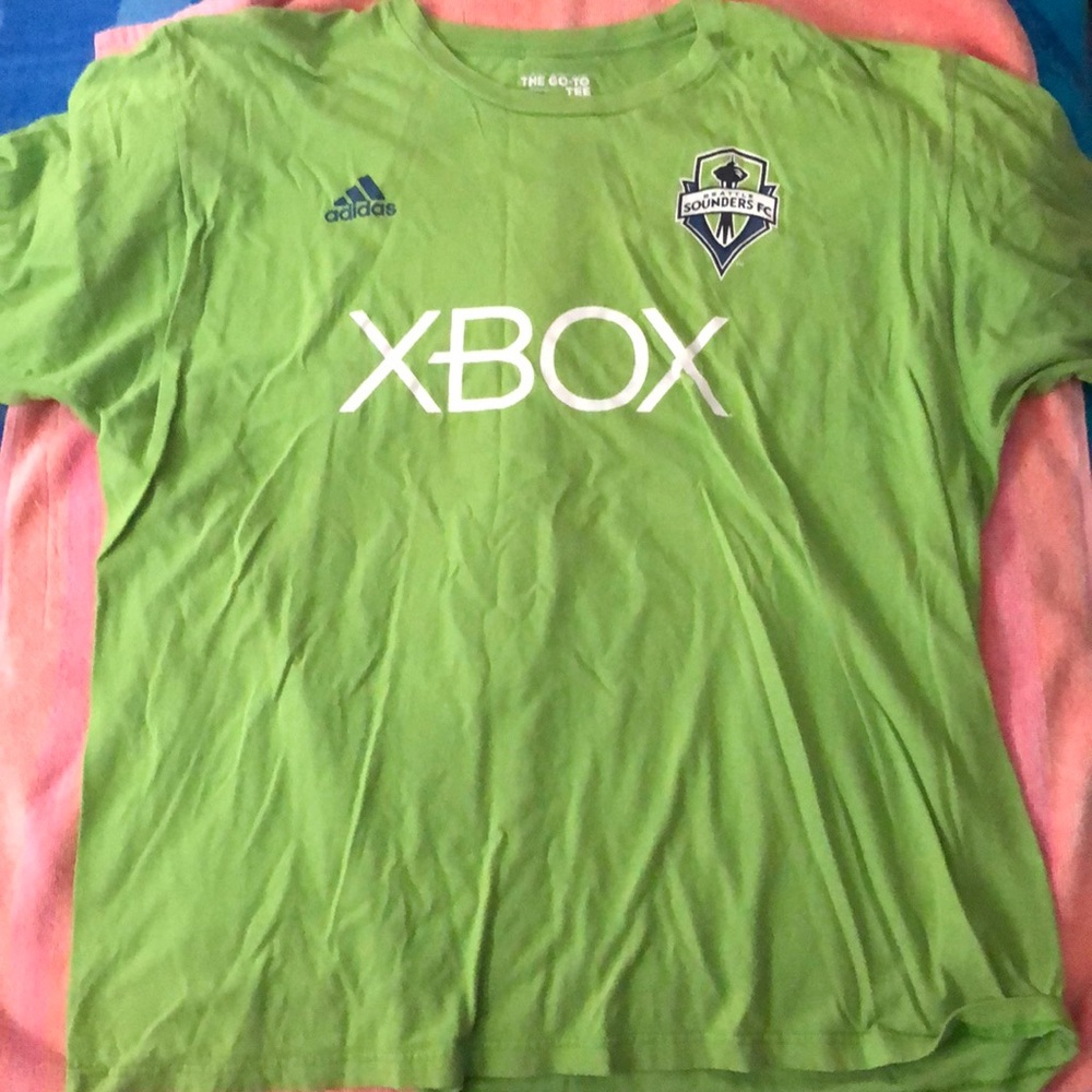 tee shirt